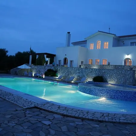 فيلة Amazing Villa With Private Pools And Sea Views Kastro-Kyllini