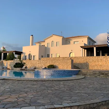فيلة Amazing Villa With Private Pools And Sea Views Kastro-Kyllini
