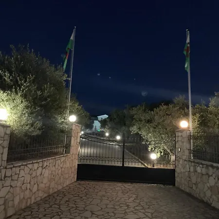 Amazing Villa With Private Pools And Sea Views Kastro-Kyllini