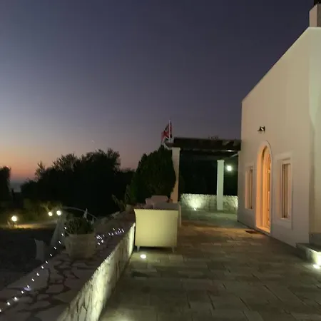 Amazing Villa With Private Pools And Sea Views Kastro-Kyllini