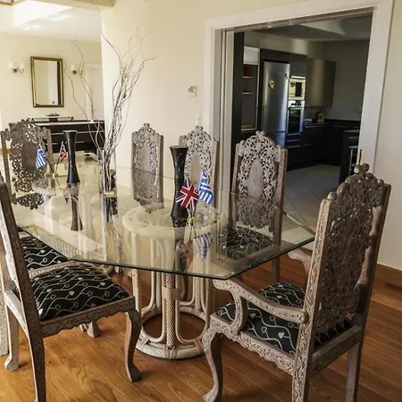 Amazing Villa With Private Pools And Sea Views Kastro-Kyllini